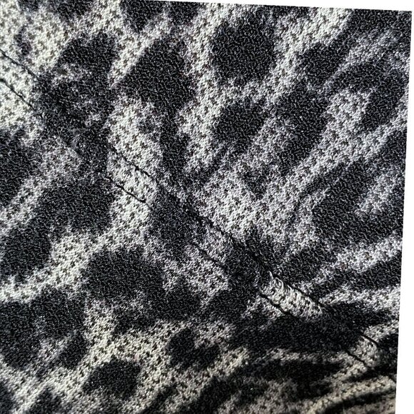 CHICOS Leopard Top Medium (Chico's 1) Cowl Neck Jersey Gray Black Long Sleeve - Picture 8 of 10